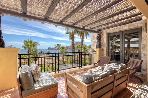 Luxury Condo at Hacienda Beach Club | Swimmable Beach | World-Class Amenities!