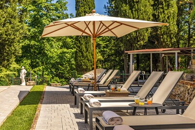 PRIVATE TUSCAN VILLA WITH HEATED SWIMMING POOL - JACUZZI SPA - SAUNA - EVENTS