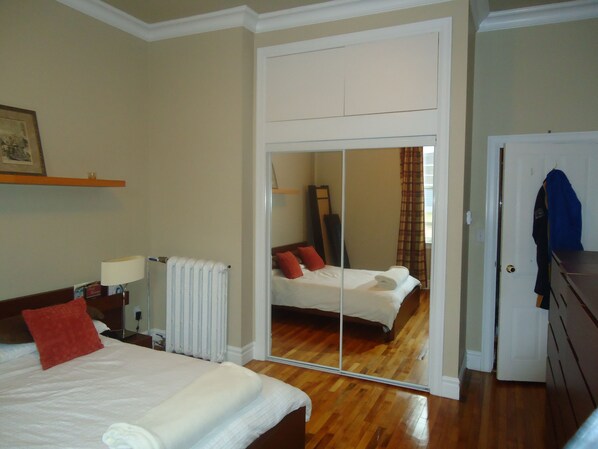 1 bedroom, iron/ironing board, internet, bed sheets