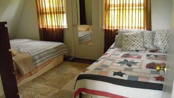 4 bedrooms, free WiFi, bed sheets