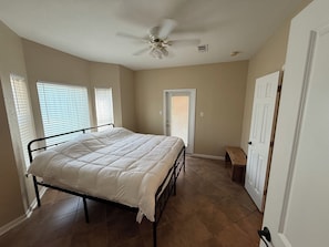 7 bedrooms, in-room safe, iron/ironing board, travel crib