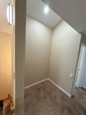 Interior - River Front property (Seguin)