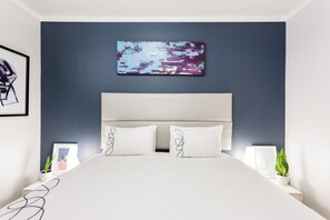 1 bedroom, iron/ironing board, WiFi, bed sheets - Modern Apartment In Trendy De Waterkant (Cape Town)