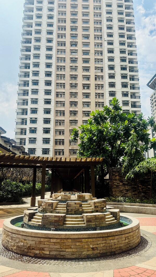 Exterior - One Manhattan Parkview Araneta Center Cubao QC 45SQM (Quezon City)