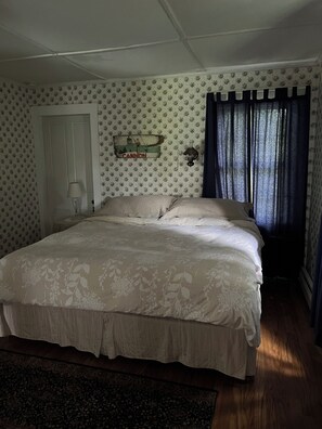 4 habitaciones, caja de seguridad en la habitación y escritorio 