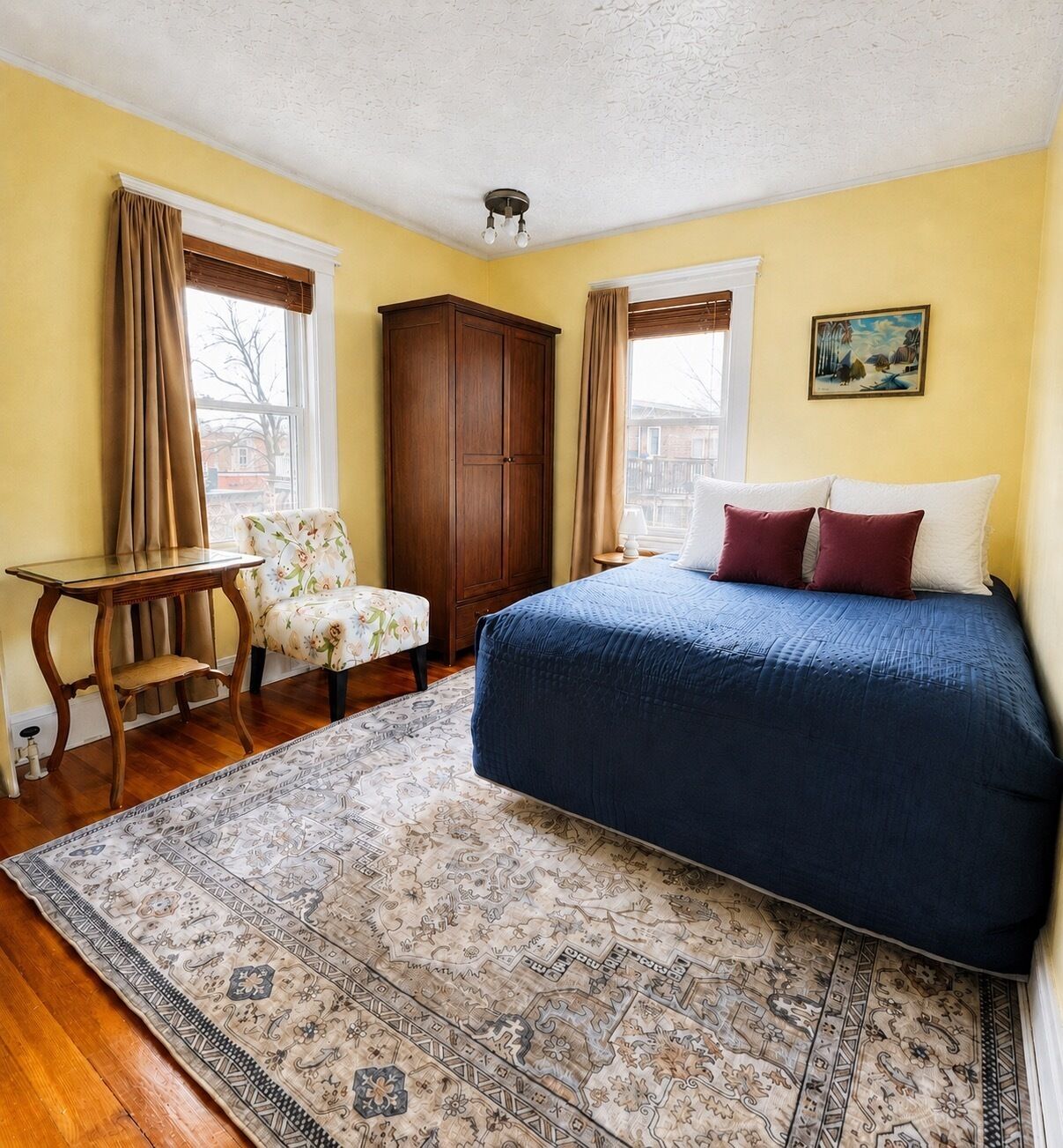 4 bedrooms, desk, iron/ironing board, free WiFi