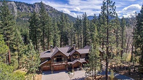 5 Bedroom Mountain Luxury Estate wIndoor Pool 5 acres
