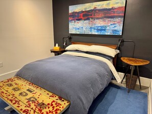 1 sovrum, memory foam-madrasser, strykjärn/strykbräda och gratis wi-fi