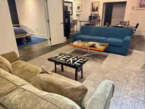 Smart TV, Netflix, books, streaming services