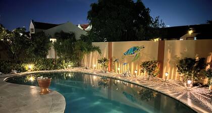 Piece of Paradise... Eagle Beach Villa with Private Pool; Great Location!