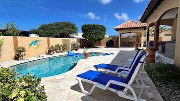 Piscine extérieure