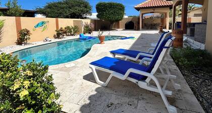 Piece of Paradise... Eagle Beach Villa with Private Pool; Great Location!