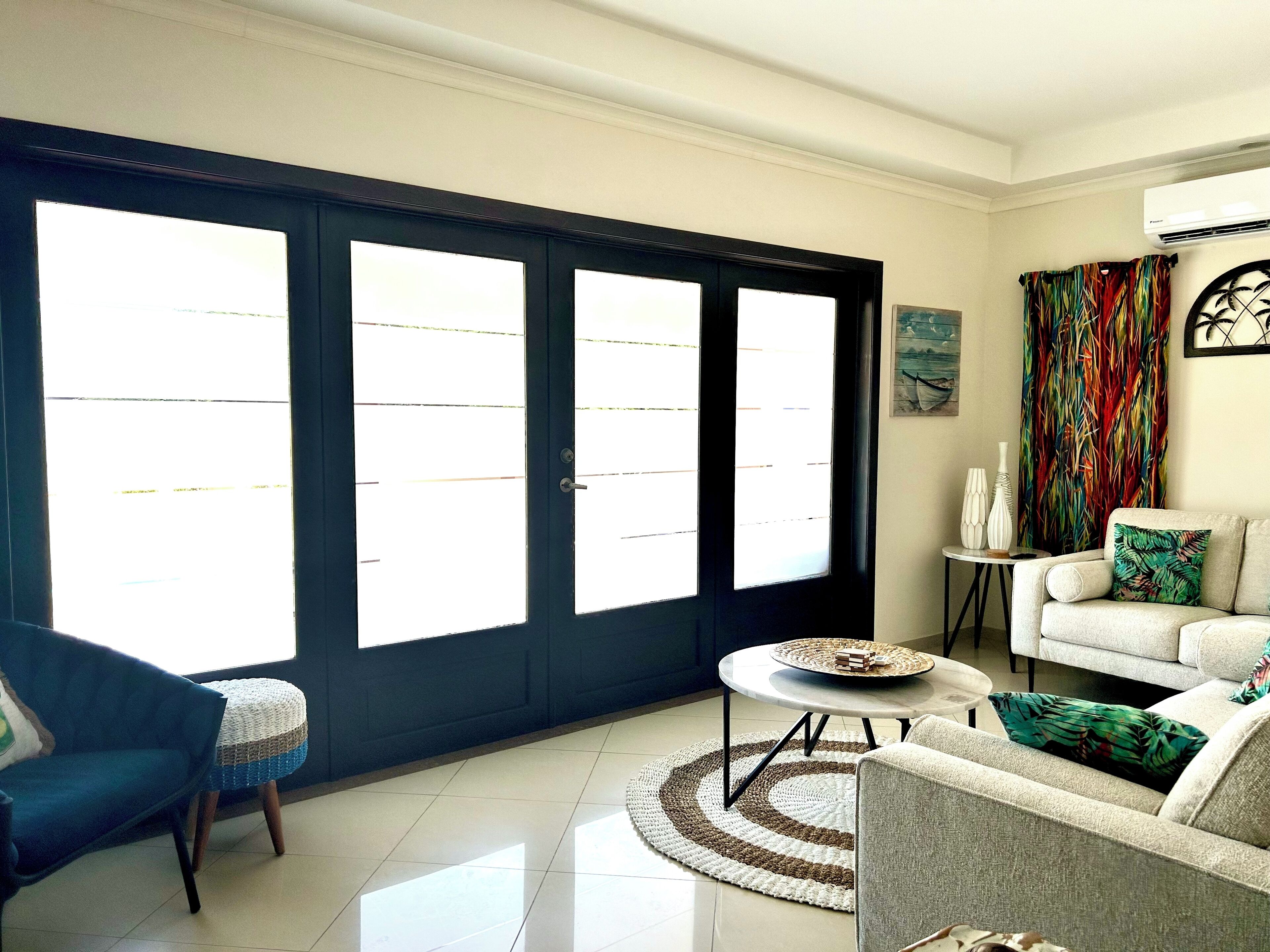 Smart TV, tenis de mesa y libros 