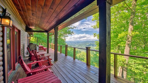 Sky Cabin: Luxury, Gated, Sparkling Clean, featured on HGTV's "Log Cabin Living"