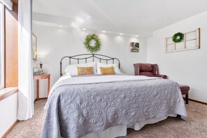 1 habitación, escritorio, tabla de planchar con plancha y wifi