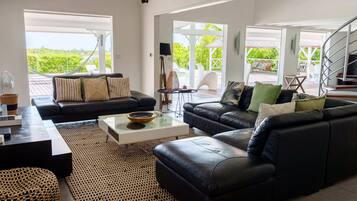 Smart TV, table tennis, books, stereo