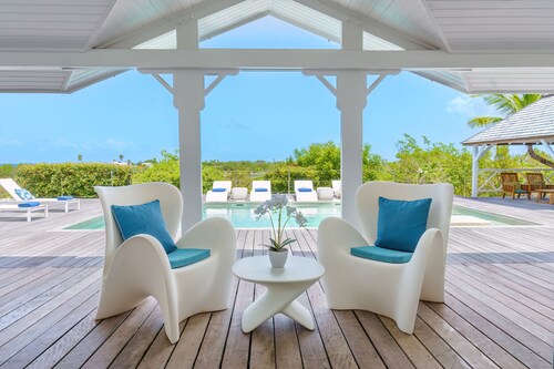 Whispers of the Caribbean: Villa Azur’s Private Pool, Jacuzzi & Timeless Luxury
