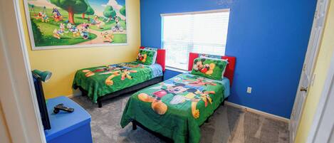 3 bedrooms, iron/ironing board, travel cot, free WiFi