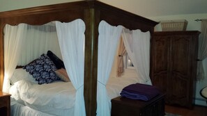 4 chambres, fer et planche à repasser, Wi-Fi, draps fournis