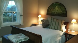 4 chambres, fer et planche à repasser, Wi-Fi, draps fournis