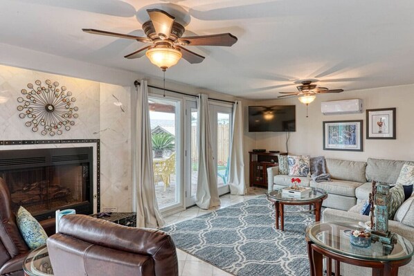 TV, fireplace, DVD player, stereo