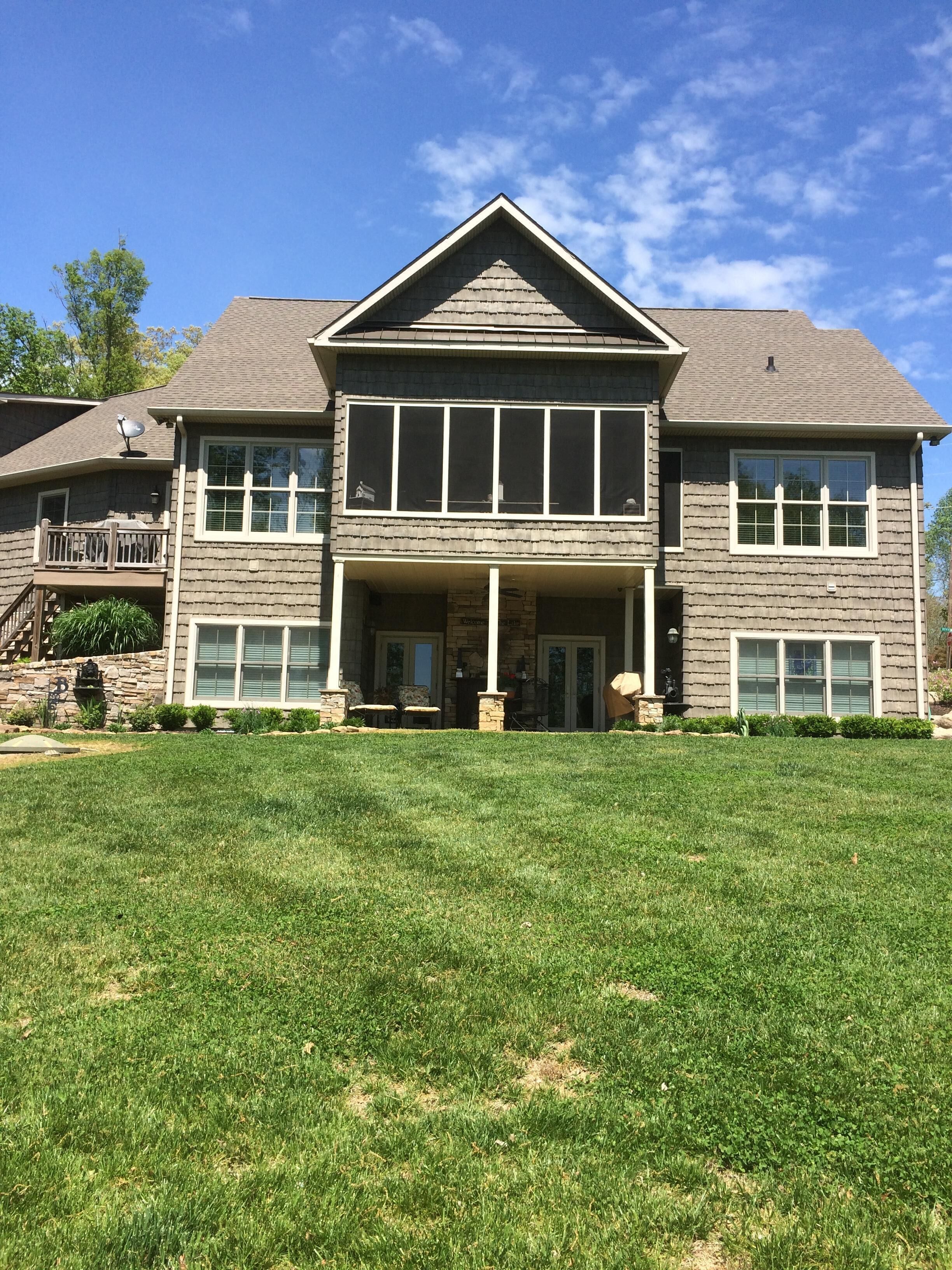 Beautiful 3 BR/2 BA Waterfront  Apartment w/ Stunning Lake View & Private Dock