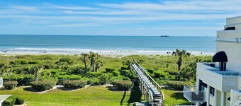 Oceanfront Condo | Beach Access | Rocket Launches