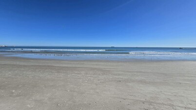 Oceanfront Condo | Beach Access | Rocket Launches