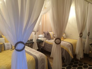 2 bedrooms, free WiFi, bed sheets - Sedona Red Rock View, Dogs ok, Amazing Location, Sparkling Clean close to trails (Sedona)