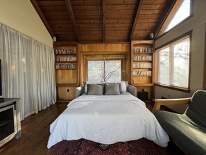 5 habitaciones, tabla de planchar con plancha, cuna de viaje y wifi