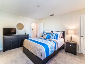 5 عدّة غرف نوم ومكواة/لوح كي وواي فاي مجانًا وملاءات أسرّة