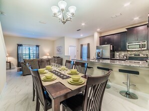 تناول الطعام