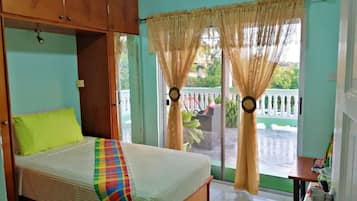 2 bedrooms, desk, iron/ironing board, free WiFi