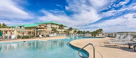 Indoor pool, outdoor pool