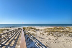 Aan het strand, ligstoelen aan het strand