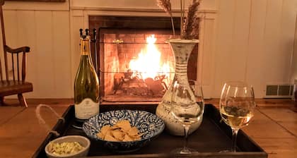 Private Beach on Nantucket Sound - Walk to Beach, Town, Harbor!