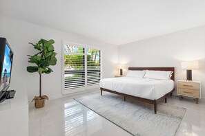 2 habitaciones, tabla de planchar con plancha, wifi y ropa de cama 