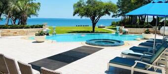 Private Paradise Resort au Hill Country. Piscine, spa et bord du lac