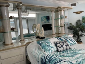 2 bedrooms, iron/ironing board, free WiFi, bed sheets - Luxury Escape! Fabulous Views! Ocean Front, Huge Private Balcony, Pool (Ocean City)