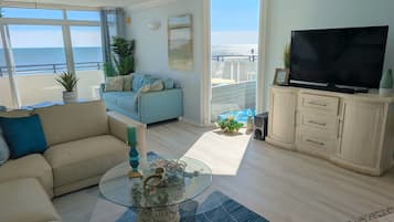 Smart TV, DVD player, books, stereo