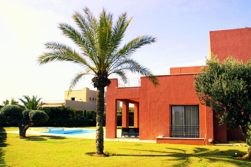 Luxusvilla am Golfplatz am Strand - Wohnen wie im Resort