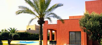 Luxury Villa on Golf Course by Beach - Resort like living