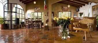 Affordable Luxury $ 1995 / wk piika, aamiainen sisältyy 5BR 5Bath VIP PickUp