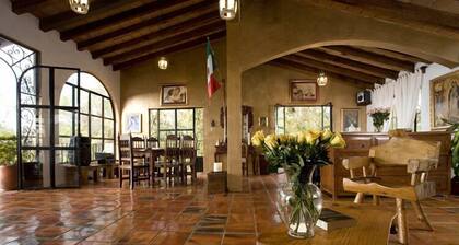 Affordable Luxury 2,520 wk Maid 5BR 5Bath,VIP PickUp Available cancell insurance