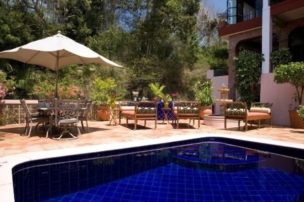 Pool and pool barbeque
