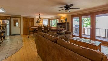 Smart TV, fireplace, DVD player