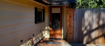 Private, Cozy Retreat Convenient To Portland And The Gorge