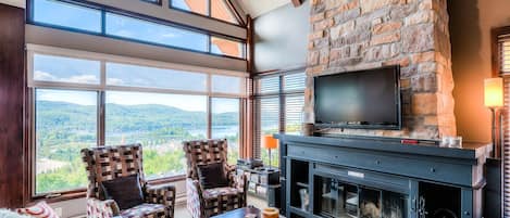 Smart TV, fireplace, DVD player, books