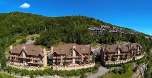 Exterior - Altitude - Tremblant Luxurious Ski-in Ski-out Condo - Breathtaking Views (Mont-Tremblant)