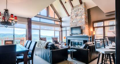 Altitude - Tremblant Luxurious Ski-in Ski-out Condo - Breathtaking Views